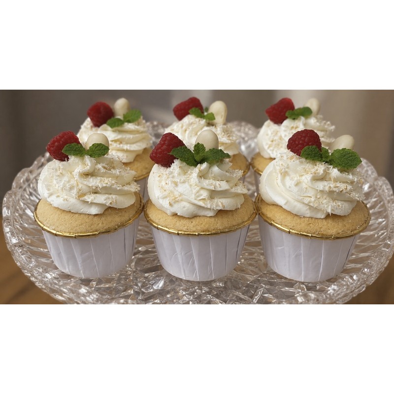 Muffiny kokosowe z kremem z białej czekolady 6 szt.